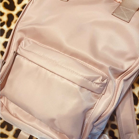 Backpack 💜 NEW 🧡 - Picture 4 of 5